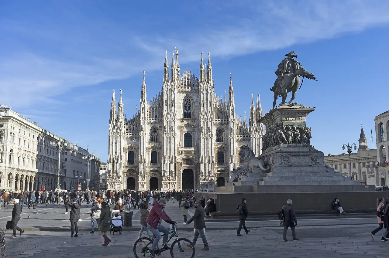 School of italian in Milan: Spaziolingua. Booking Italian lesson